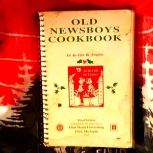 Flint Michigan Old newsboy's cookbook 1993